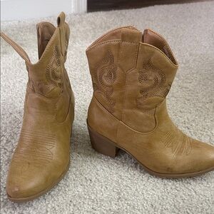 Global Win Brown Ankle Booties